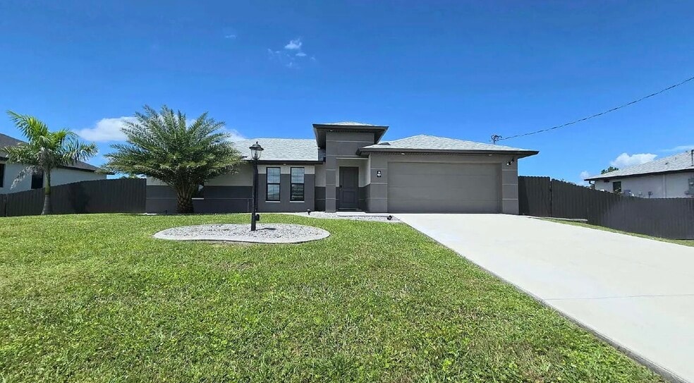 Building Photo - 4020 NW 41st Pl