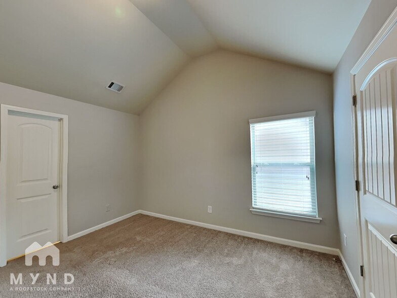 Building Photo - 1576 Pressley Ln