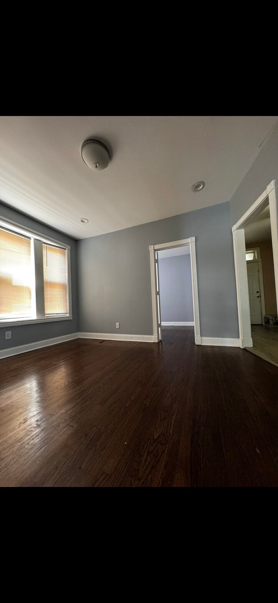 Dining Room - 162 N La Crosse Ave