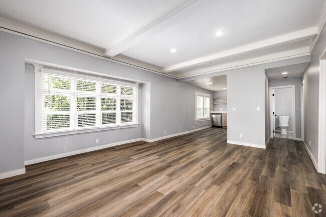 3BR, 2BA - 850SF - Dining Room - 1411 Mohawk St