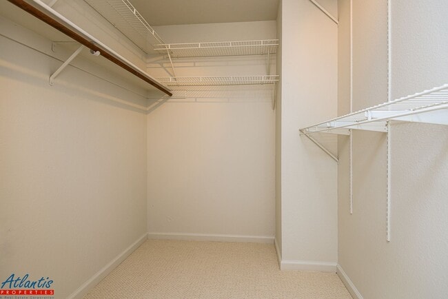 Building Photo - Live Oak Townhouse | Desirable Location