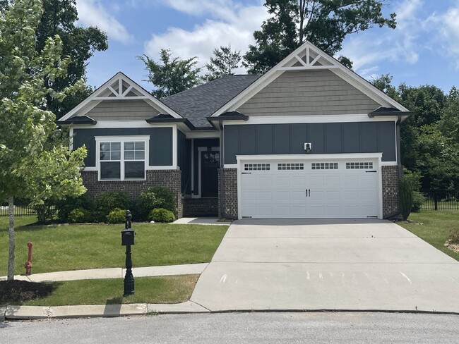 Primary Photo - Gorgeous Home in Ooltewah