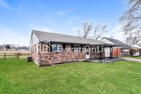 Building Photo - 204 W Boitnott Dr