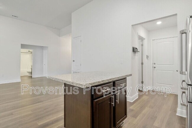 Building Photo - 2419 Privet Berry Dr