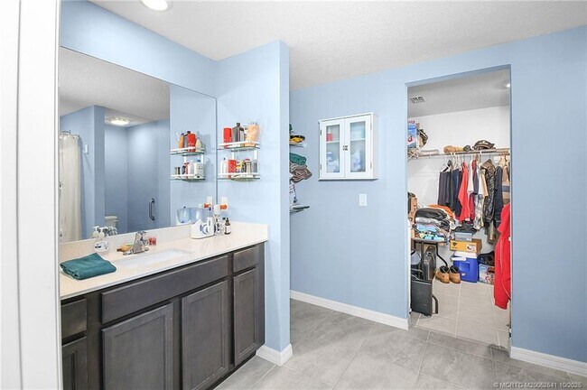 Building Photo - 5501 Jamboree Dr