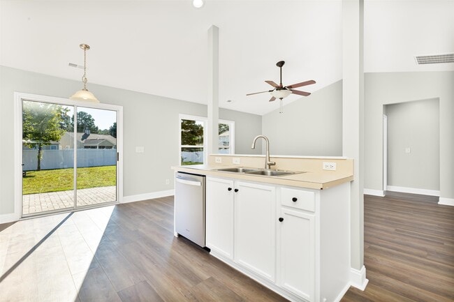 Building Photo - 4008 Scarlet Oak Ct
