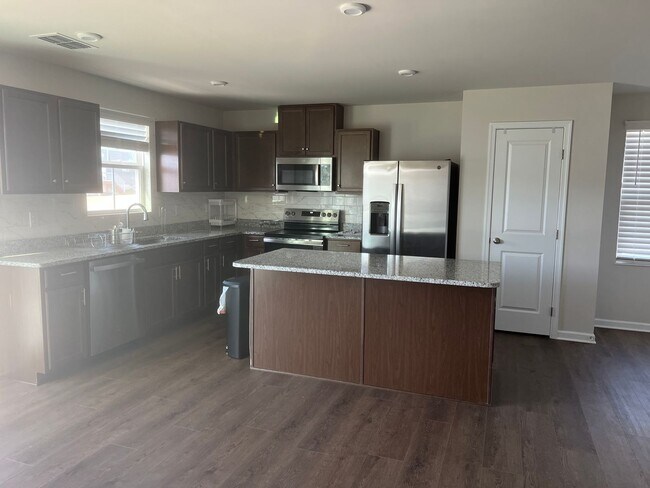 Building Photo - Rental in Spring Hill TN