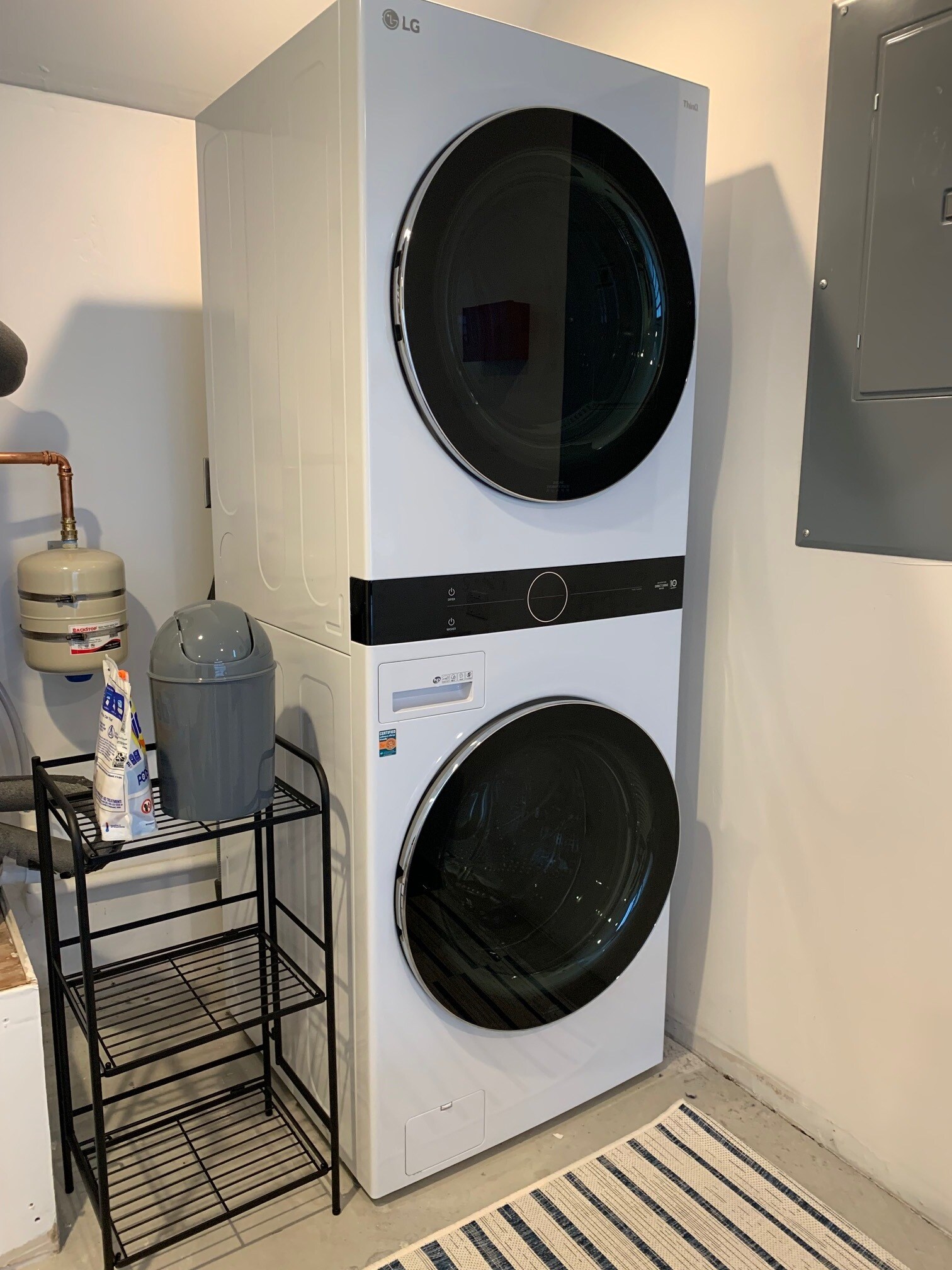 Building Photo - 1195 Wikiup Dr