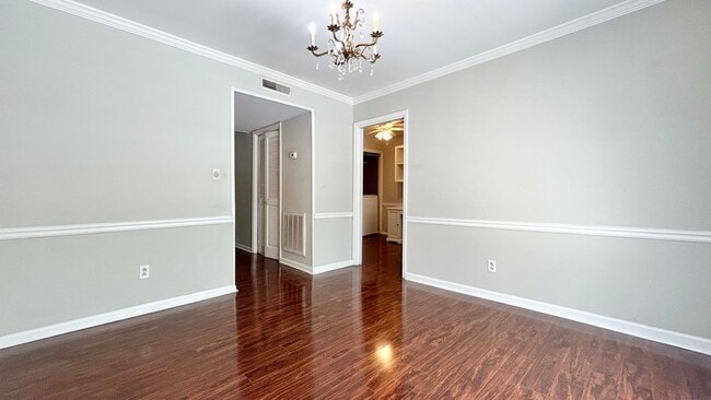 Building Photo - Rare Cross Creek 2 Bedroom-2.5 Bathroom Townhouse, Available NOW!