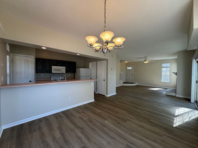 Building Photo - Welcome to this beautifully renovated detached condo!