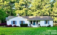 Building Photo - 2411 Kimway Dr