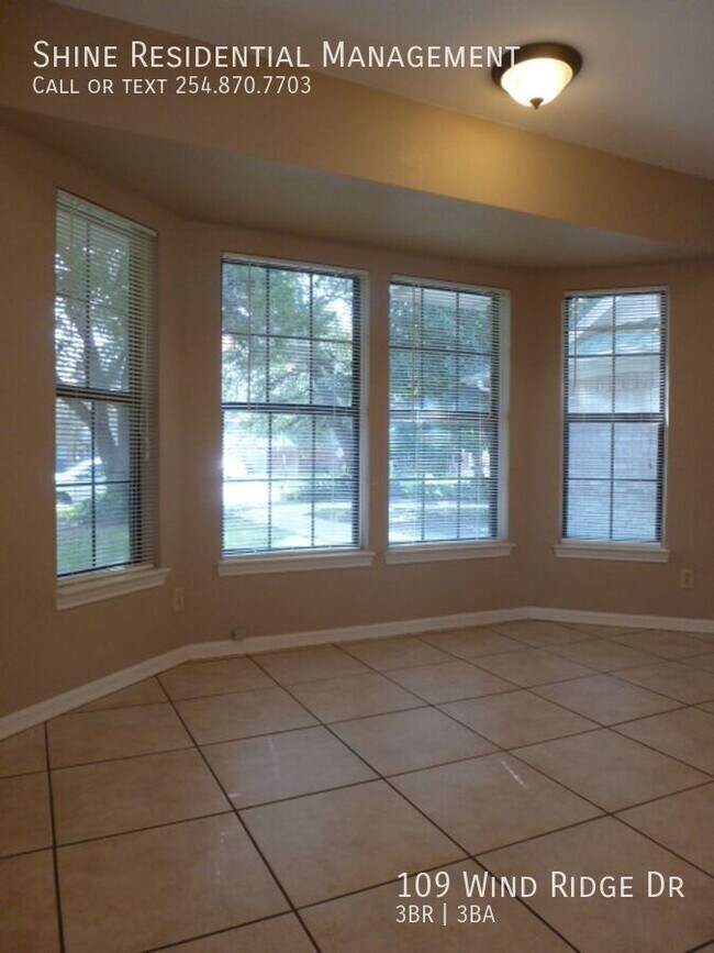 Building Photo - 109 Wind Ridge Dr