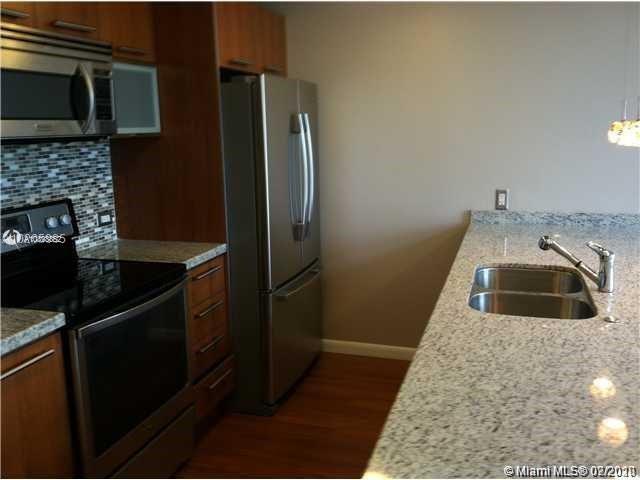 Building Photo - 3000 NE 188th St