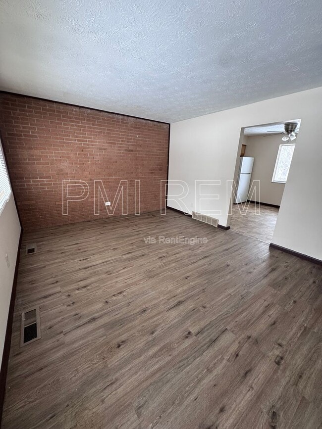 Building Photo - 314 Pershing Ave NW