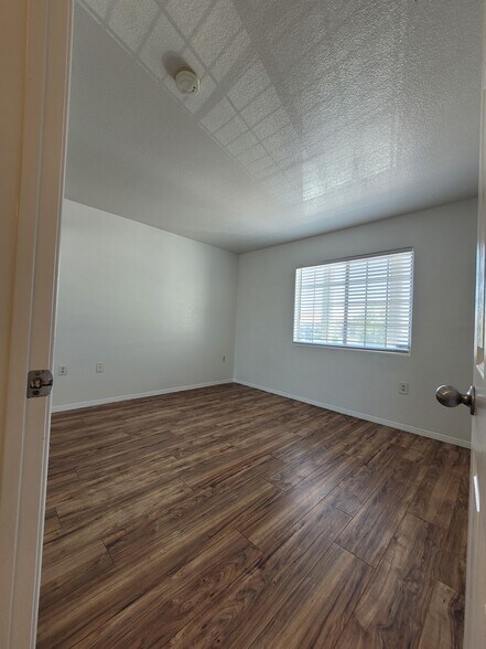 Building Photo - 3318 N Decatur Blvd