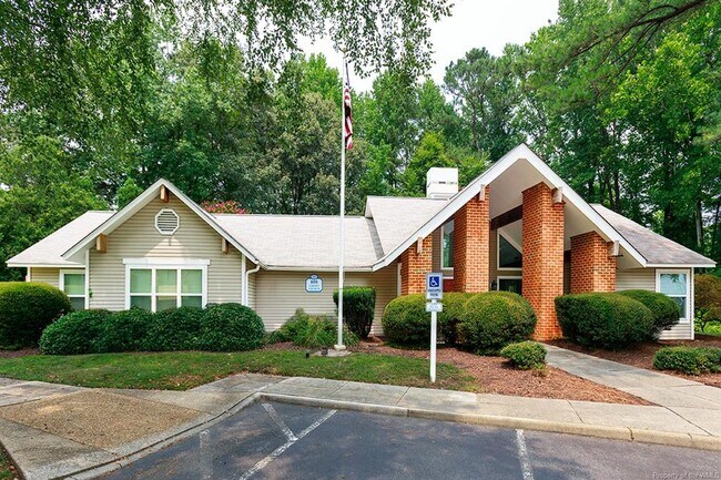 Building Photo - 103 Stratford Dr