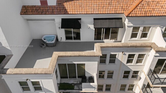 Building Photo - 4100 Salzedo St