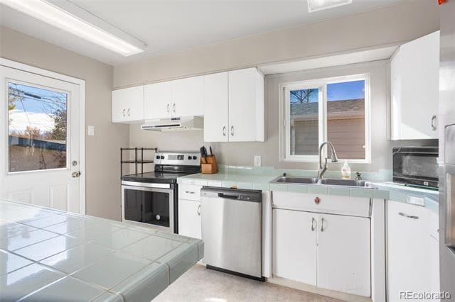 Building Photo - 203 Elmwood Dr