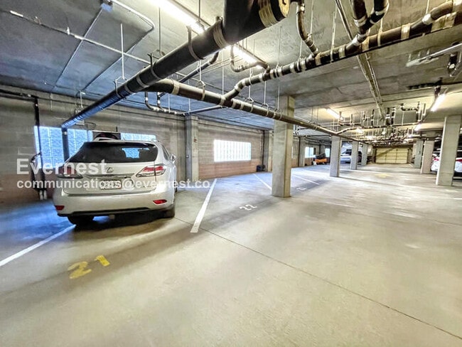 Building Photo - 3201 Shoshone St