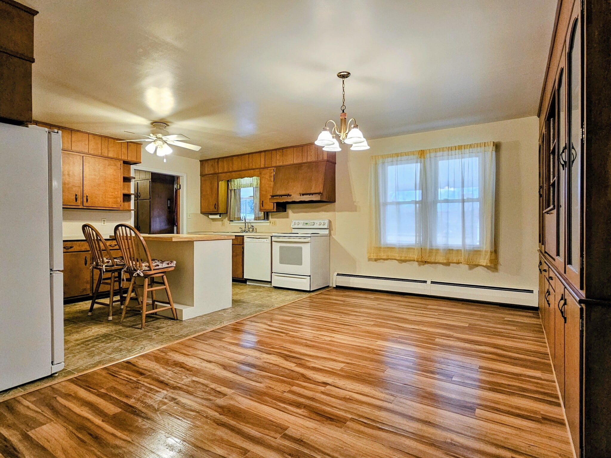 Building Photo - 3 Hillcrest Ave