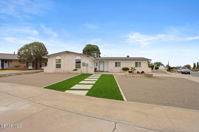 Primary Photo - 2912 Hector Dr