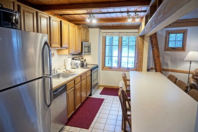 Building Photo - 2933 Mountaineer Cir