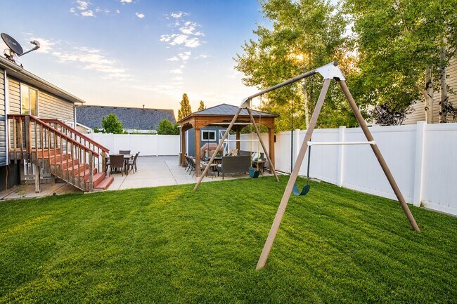 Building Photo - 4291 Campden Dr