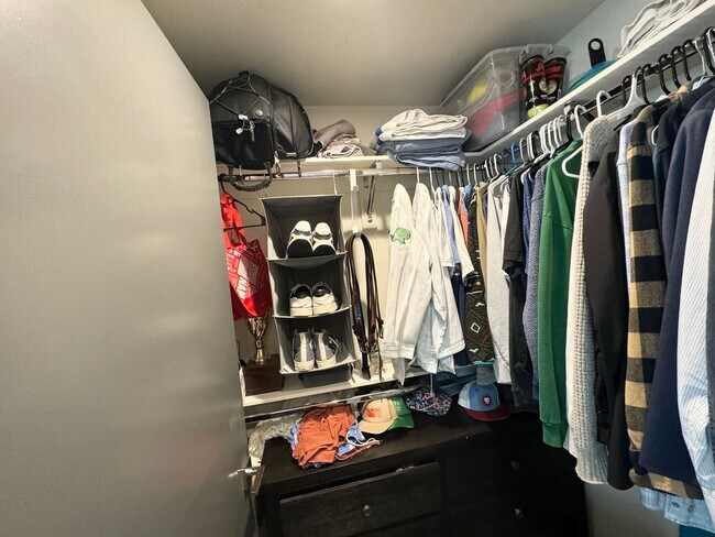 Building Photo - dun8385