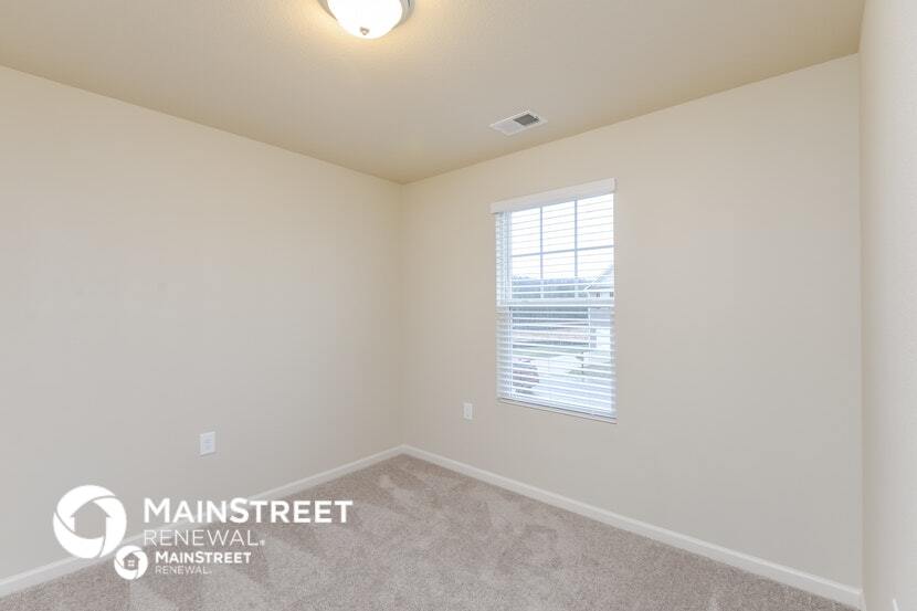 Building Photo - 690 Clover Cir