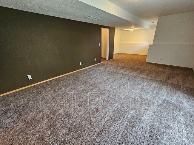 Building Photo - 828 Kelsea St