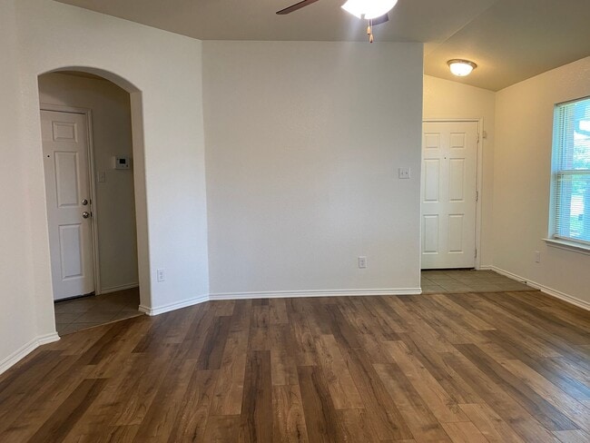 Building Photo - 3 BEDROOM, ACADEMY ISD