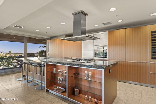 Building Photo - 7167 E Rancho Vista Dr