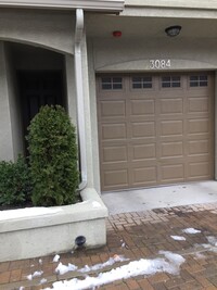 Building Photo - Large 2 Bedroom Sterling Ridge Town Home w...