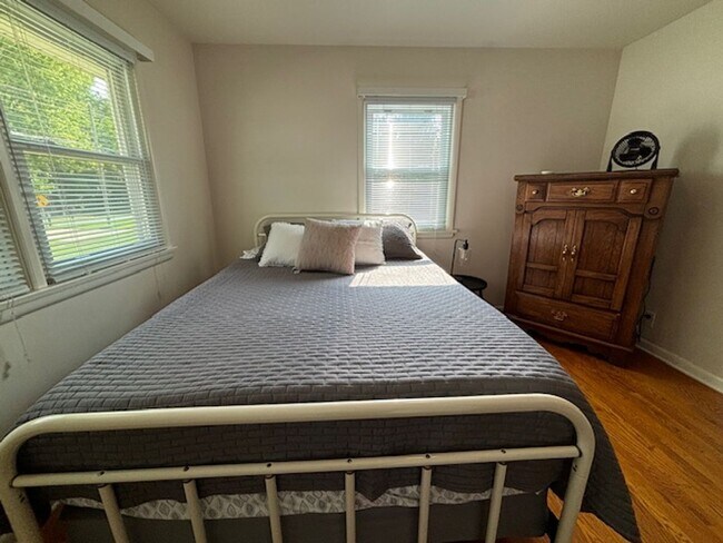 Building Photo - Furnished, Lakefront Living on Duncan Lake, Caledonia