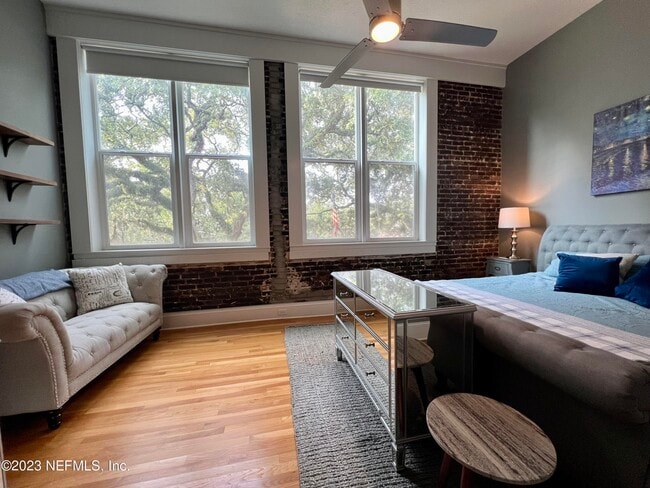 Building Photo - 2525 College St