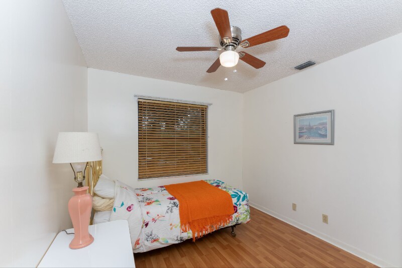Building Photo - 4587 Carambola Cir S