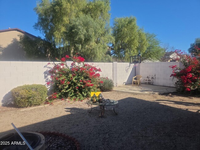 Building Photo - 1958 E Renegade Trail