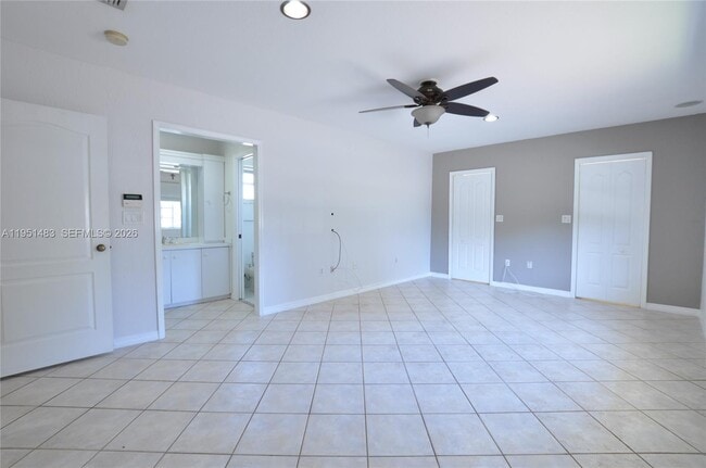 Building Photo - 10502 SW 77th Ct