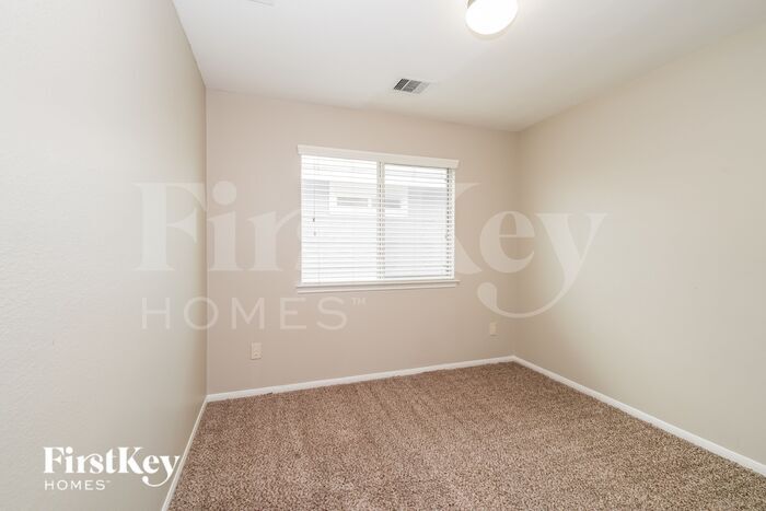 Building Photo - 21702 Mossy Field Ln