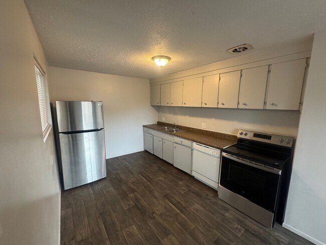 Building Photo - 1619 S 1000 W