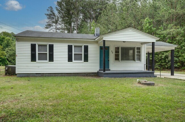 Primary Photo - Quiet country living in the middle of it a...