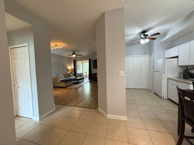 Building Photo - Located in St Augustine Shores, this 2 bed...