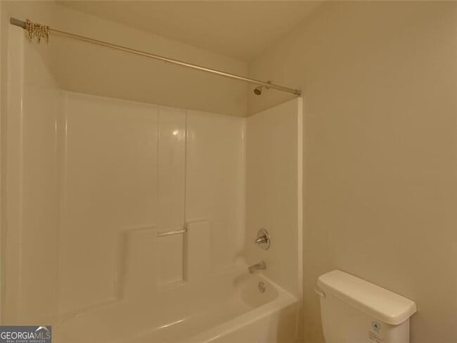 Building Photo - 329 Turtle Creek Dr