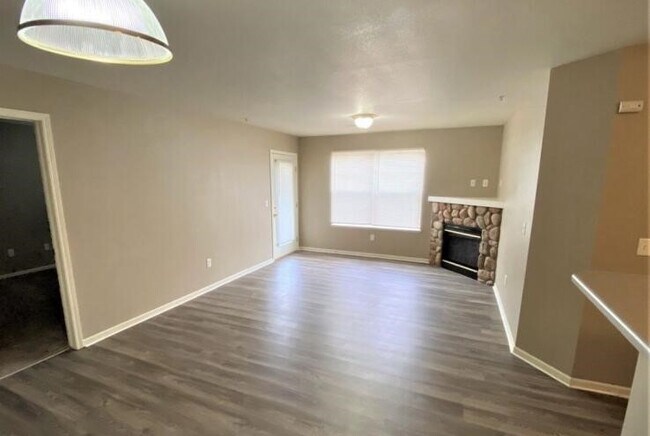 Building Photo - 2226 W Elizabeth St