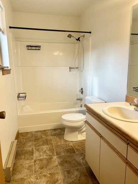 Bathroom Up - 3420 Granger Ave S