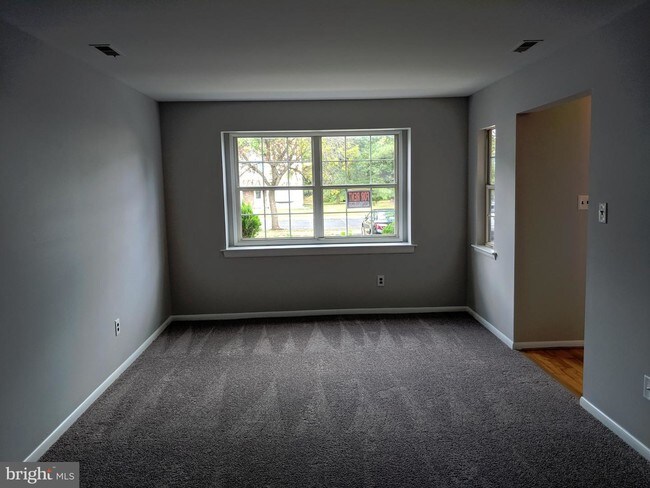 Building Photo - 831 St Regis Ct