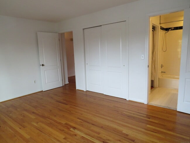 Building Photo - 7 Dean St