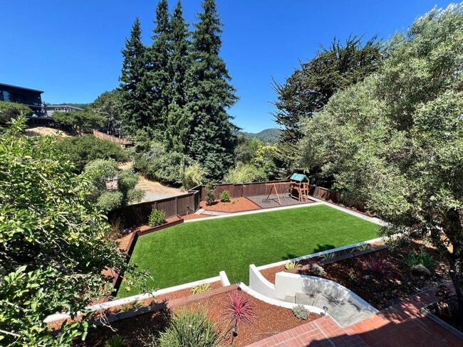 Building Photo - SPACIOUS FOUR BEDROOM TWO AND HALF BATH CH...