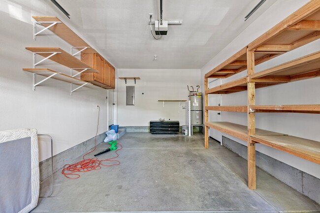 Building Photo - 886 S St