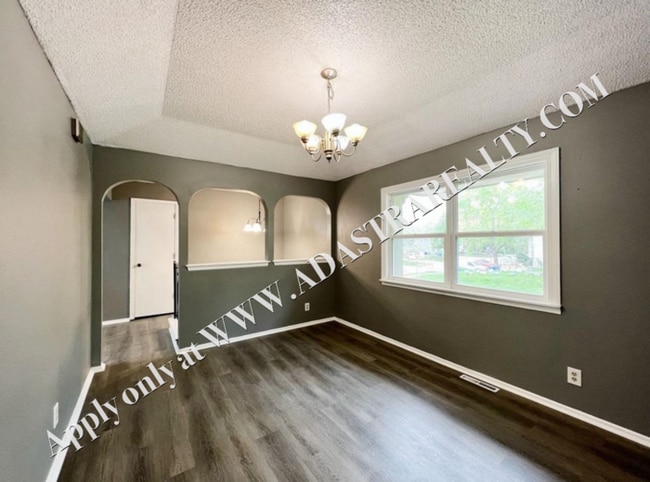 Building Photo - Cozy 4 Bedroom 3 Bath in Olathe-Coming SOON!!